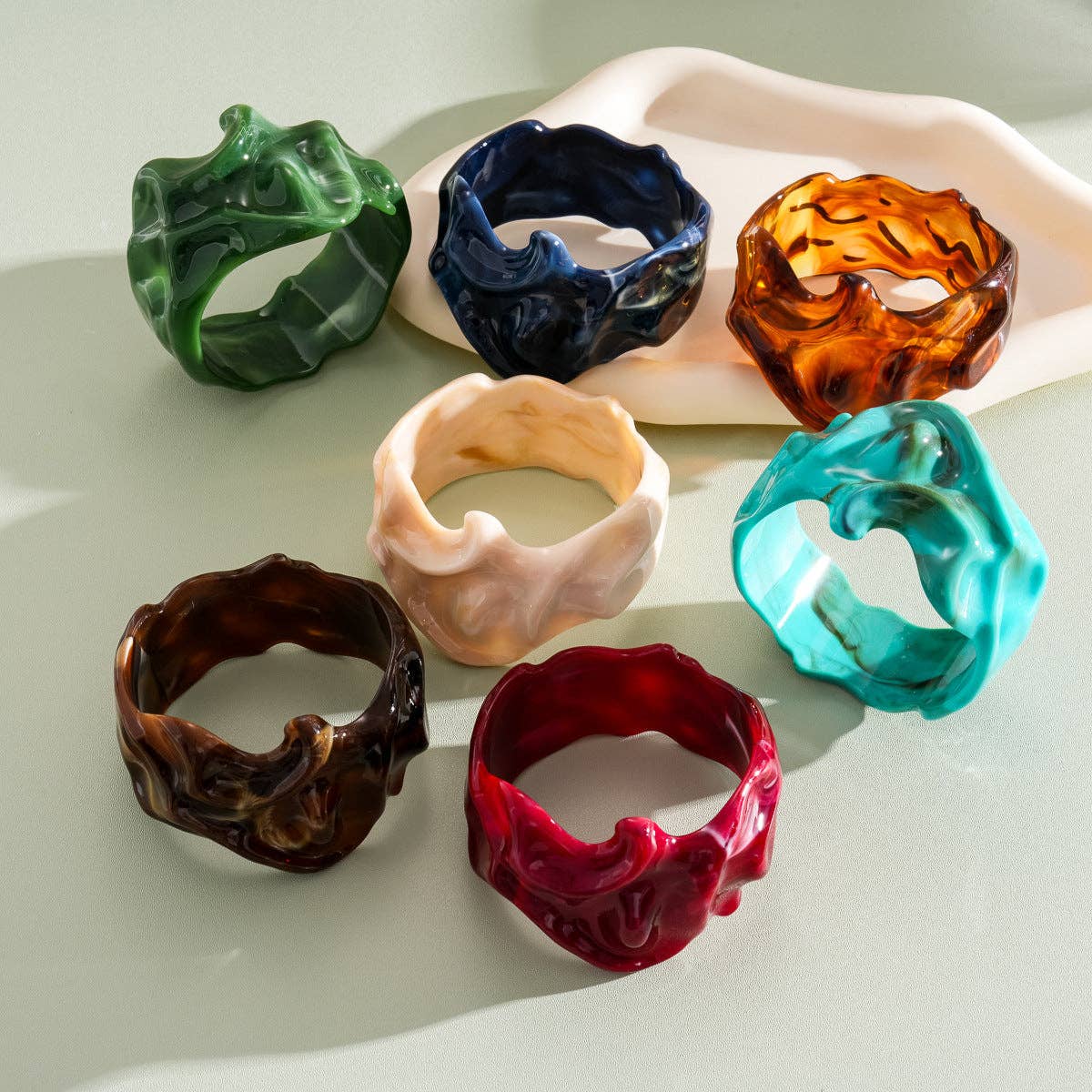 Vintage Wavy Tortoiseshell Resin Bangle – Chunky Amber Root Beer Wave Statement Bracelet